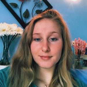 Meet your Posher, Maya